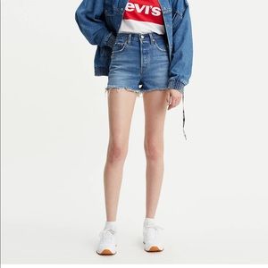Levi’s ribcage shorts “urban oasis”